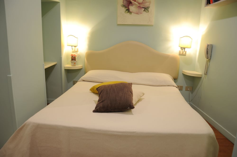 Фото 95 Rooms in Rome