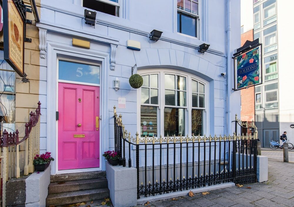 Фото Jolyon's Boutique Hotel