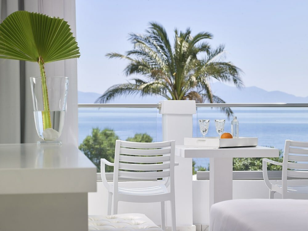 Фото Dimitra Beach Hotel & Suites