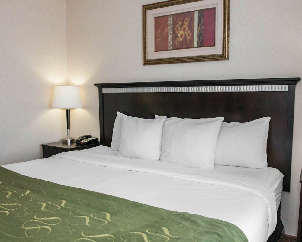 Фото Comfort Suites Southport