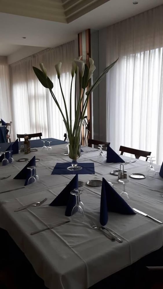 Фото Hotel Villa Rosa