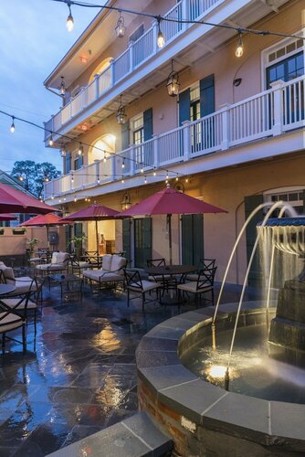 Гостиница Royal Frenchmen Hotel and Bar