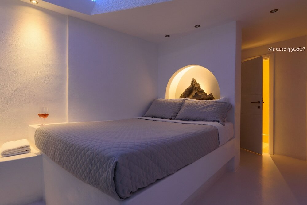 Фото Abyssanto Suites & SPA