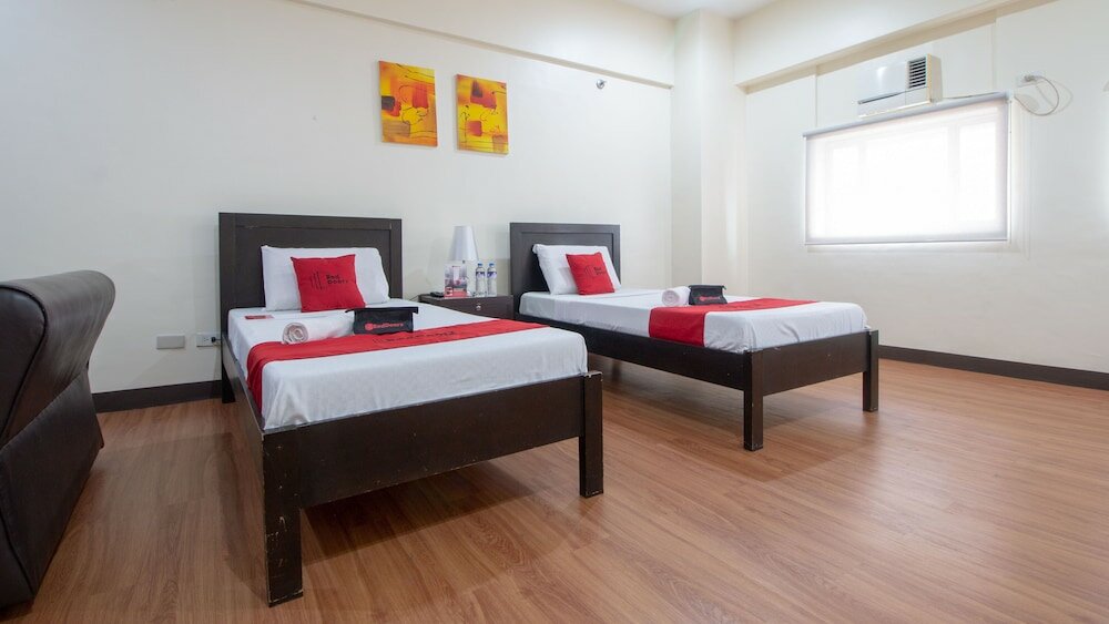 Фото RedDoorz near SM Manila