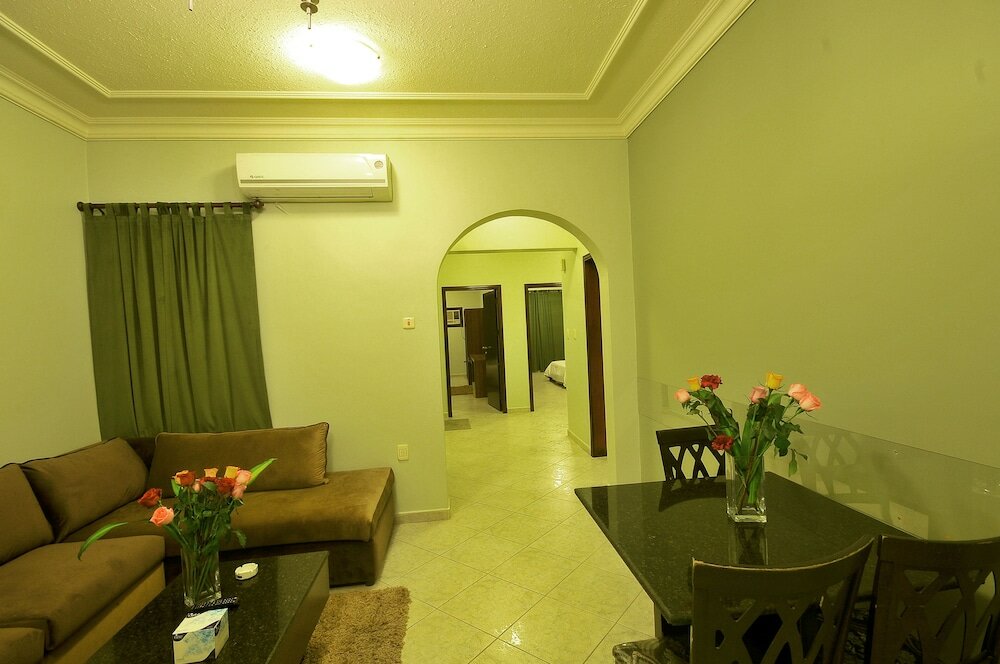 Фото Peninsula Suites