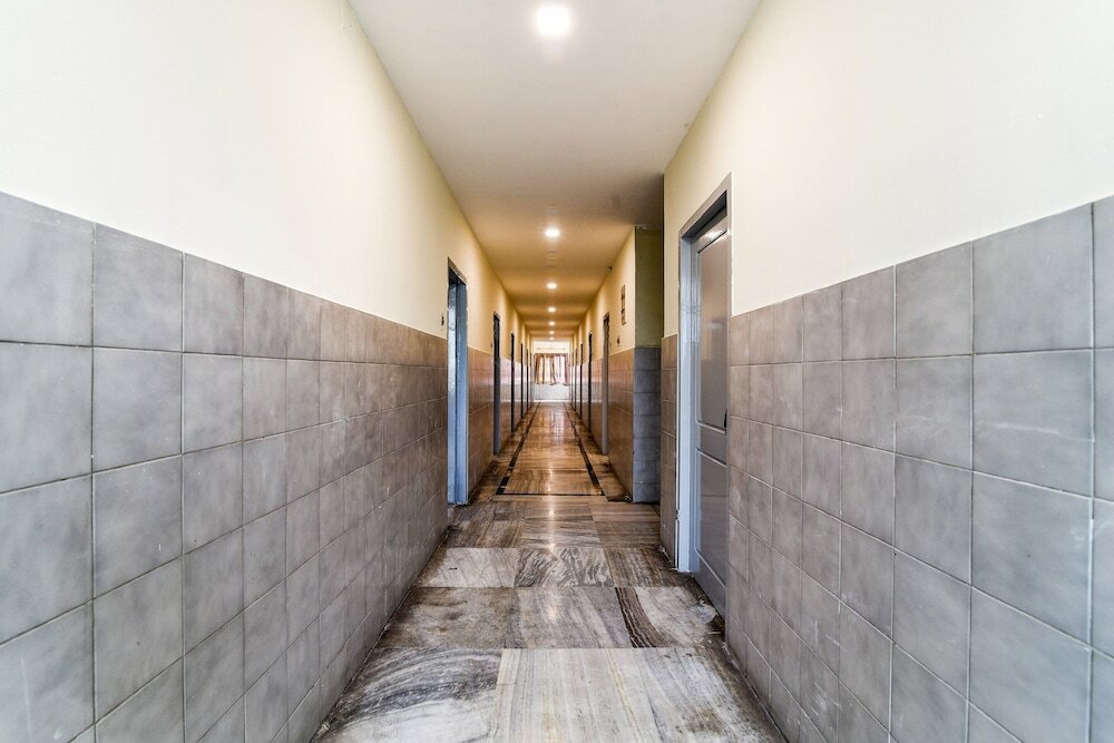 Фото Spot On 41643 Karthik International