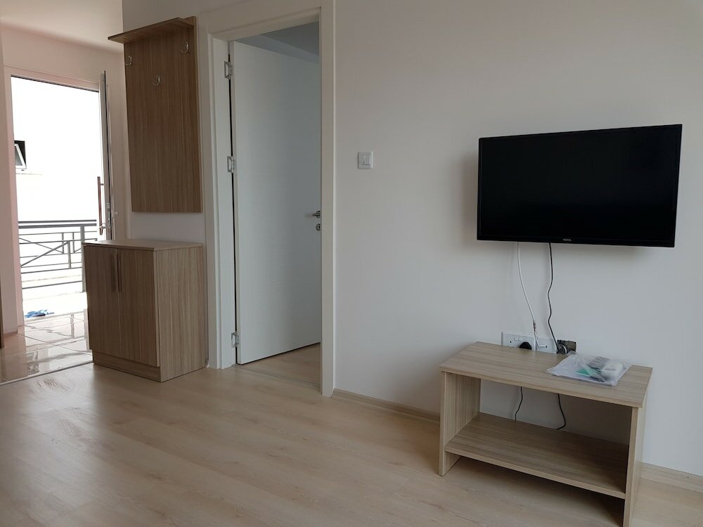 Фото Lotus Apartments