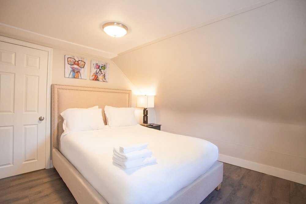 Фото Luxury Collection-4 Bedroom 3 Full-bathroom-boston