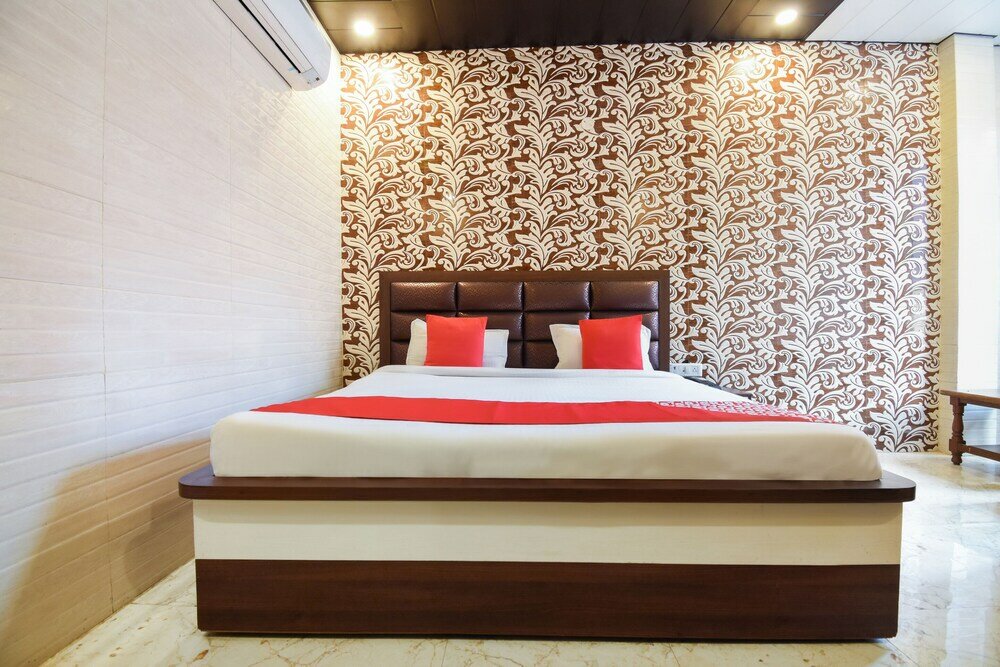 Фото Oyo 4430 Hotel Holy city