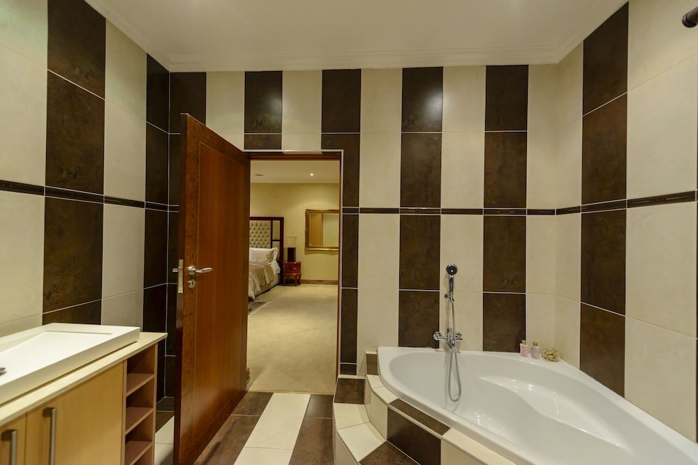 Фото Equestrian Royal Boutique Hotel & SPA