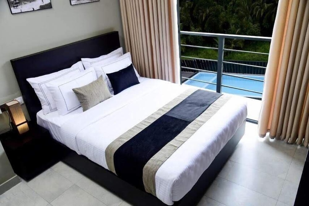 Фото Pine Hill Residence