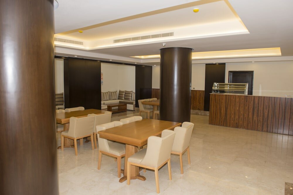 Фото The Artisan Hotel