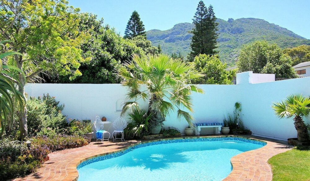 Фото Hout Bay Beach Cottage