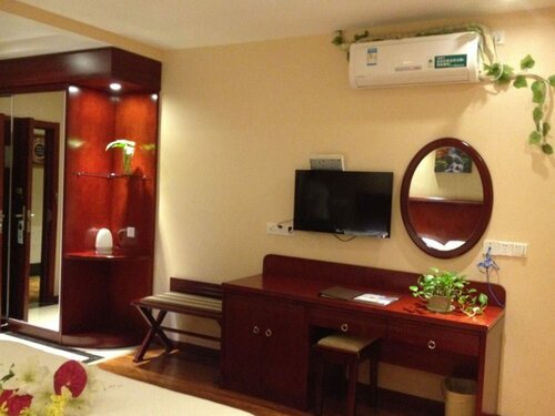 Гостиница GreenTree Inn Chuzhou Wandong International Car City Express Hotel в Чучжоу