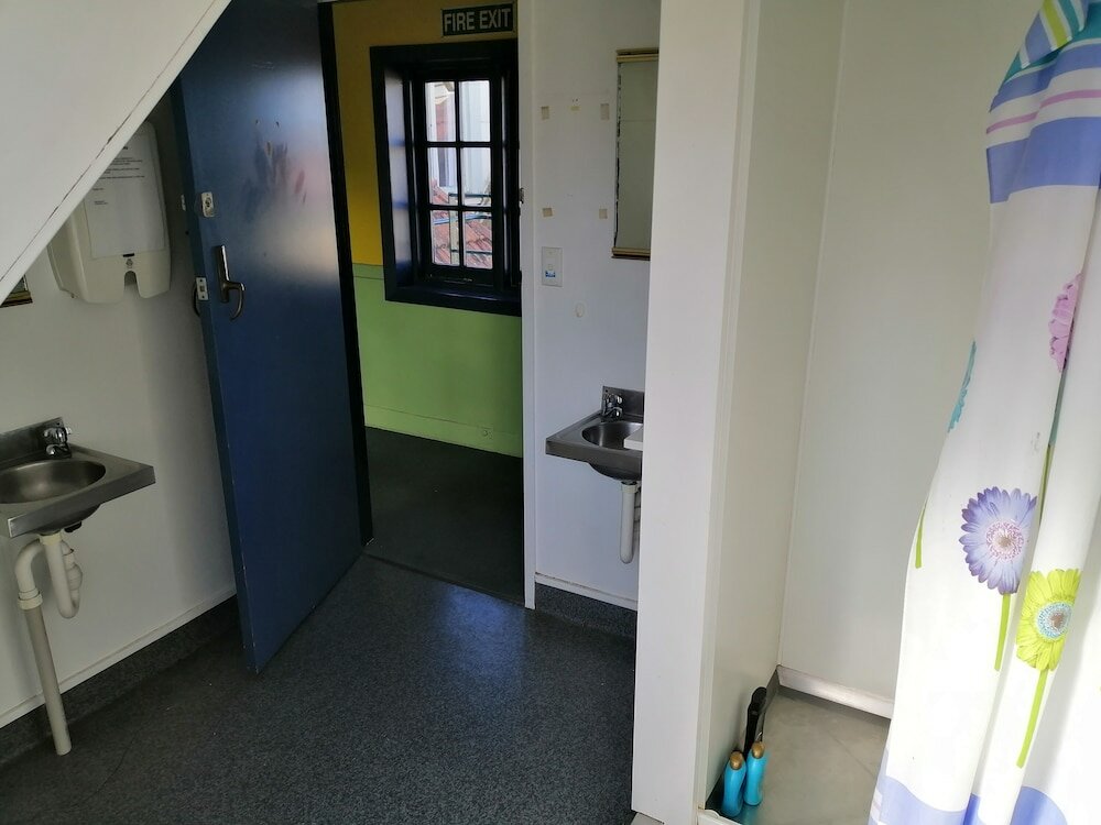 Фото Stafford Gables Hostel