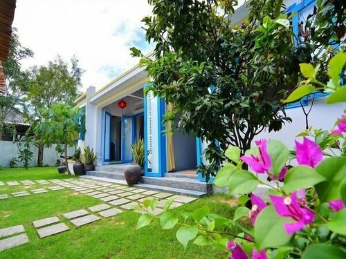 Гостиница Local Beach Homestay в Хойане