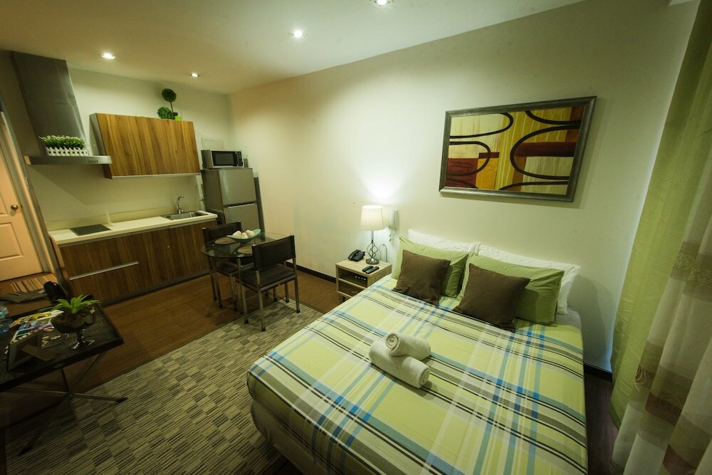 Фото Seven Doors in Gramercy Makati