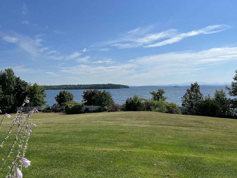 Фото Valcour Inn & Boathouse