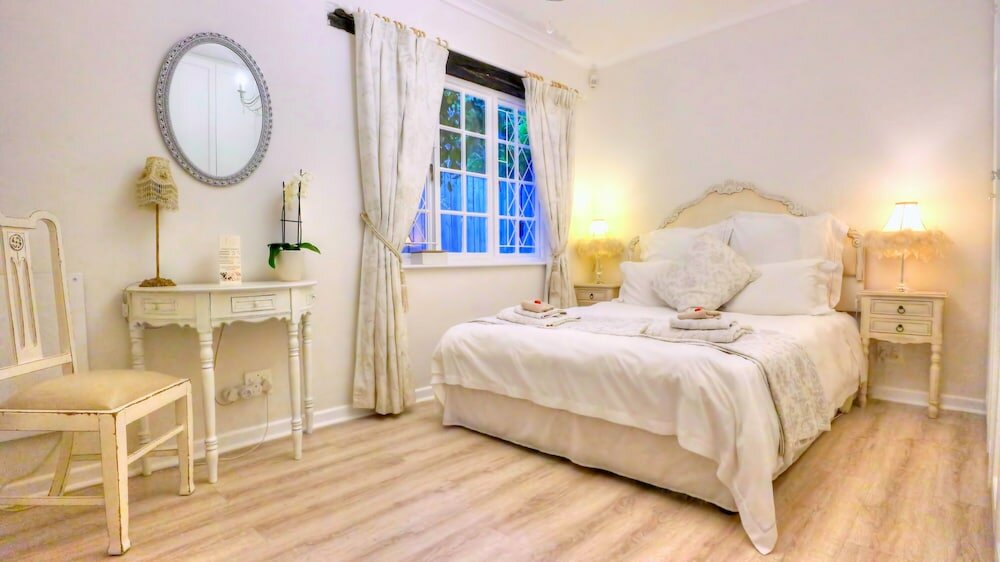 Фото Hout Bay Beach Cottage