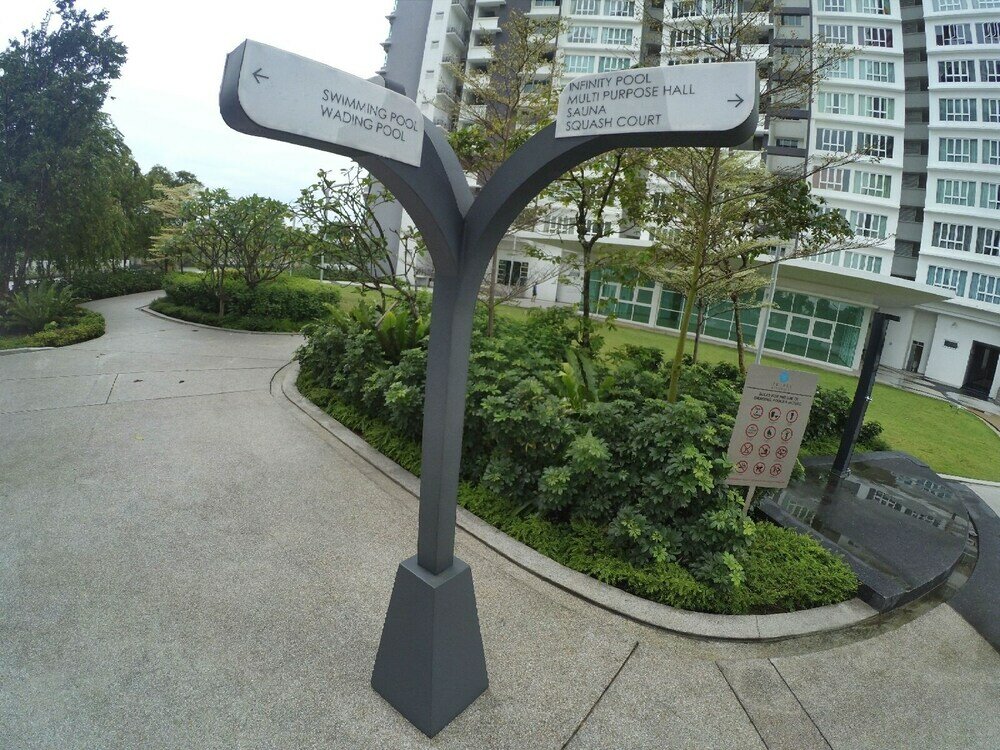 Фото City Living with Panoramic Sea Views at Danga Bay