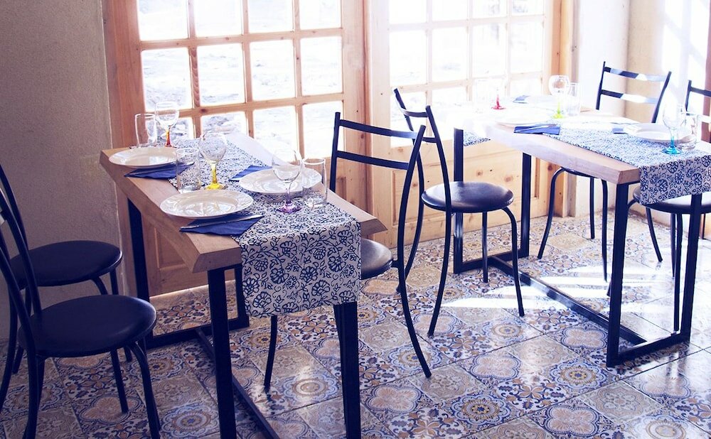 Фото Simple Pleasures Hotel