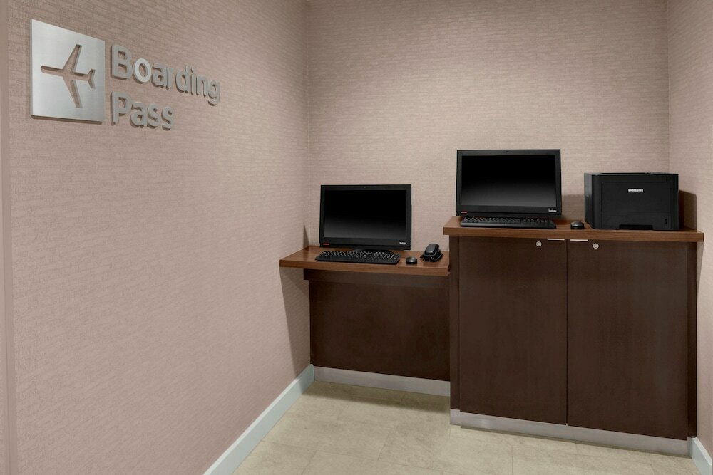 Фото Courtyard by Marriott Dallas Flower Mound