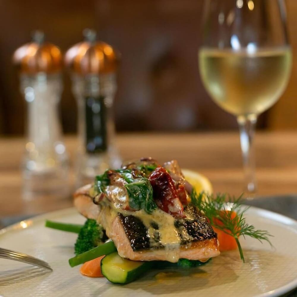 Фото The Crossing Motel