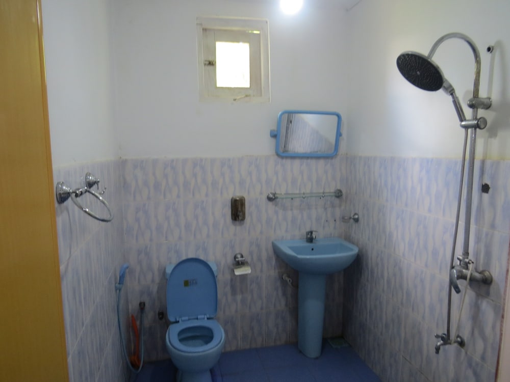 Фото Thisara Guest Hotel Rooms