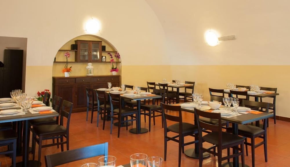 Фото Hotel Capranica