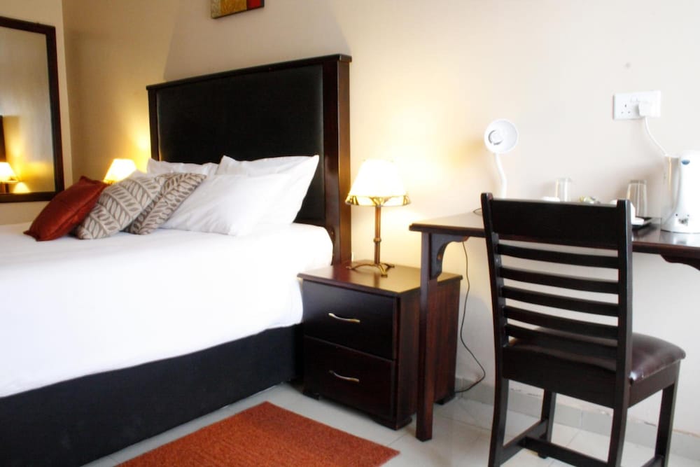 Фото Riverstone Guest Lodge