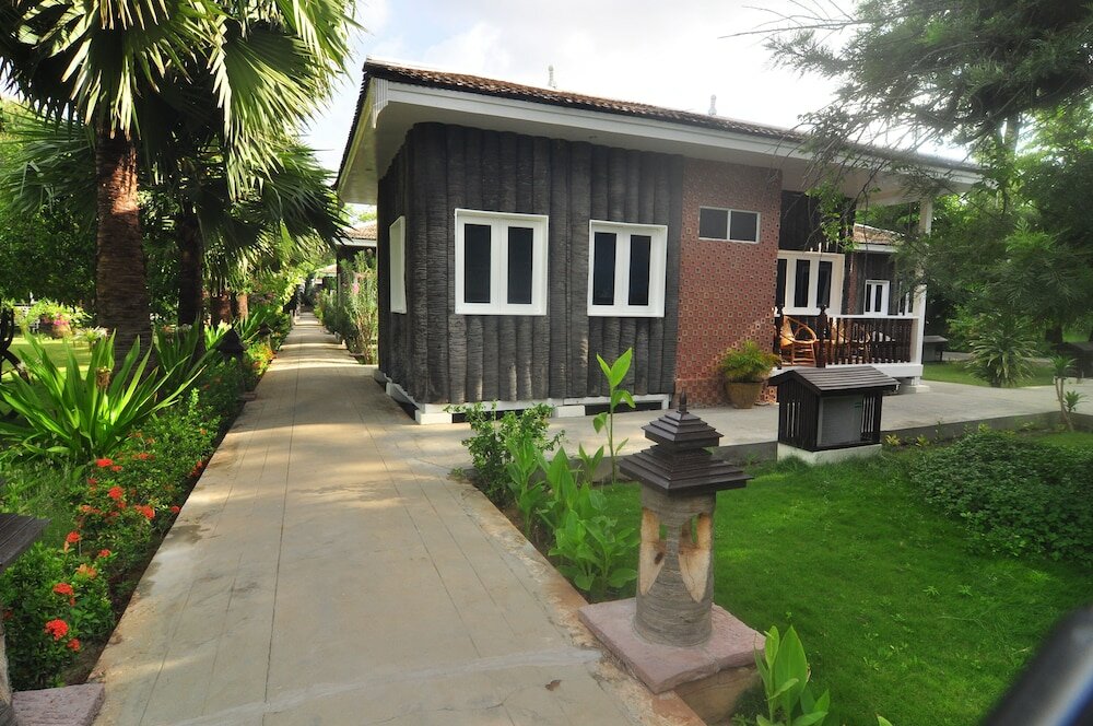 Фото Kaytumadi Dynasty Hotel