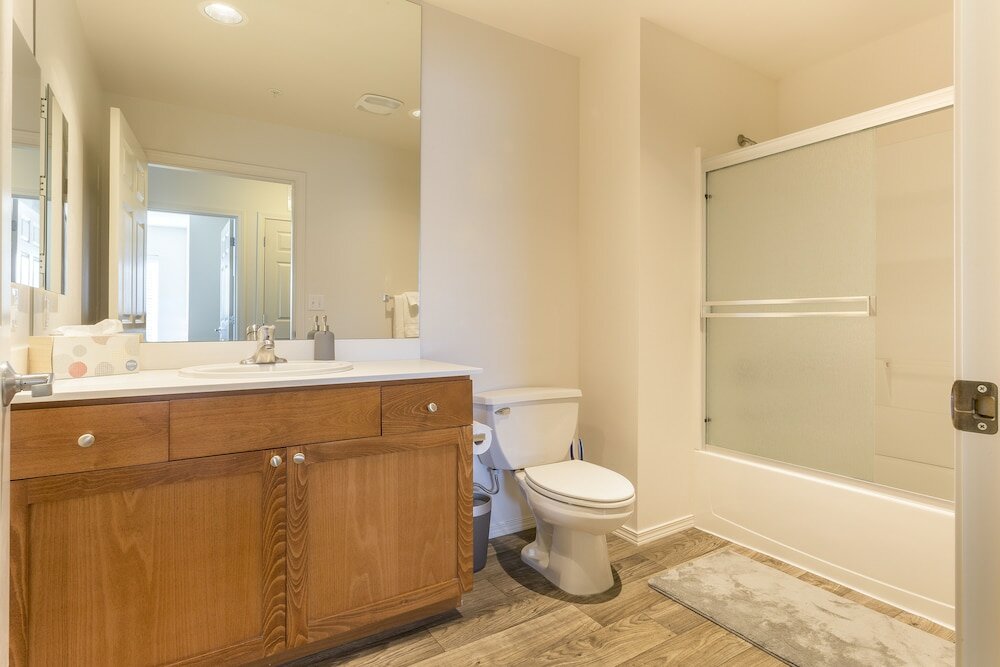 Фото Domicile Suites at Elliott Bayview