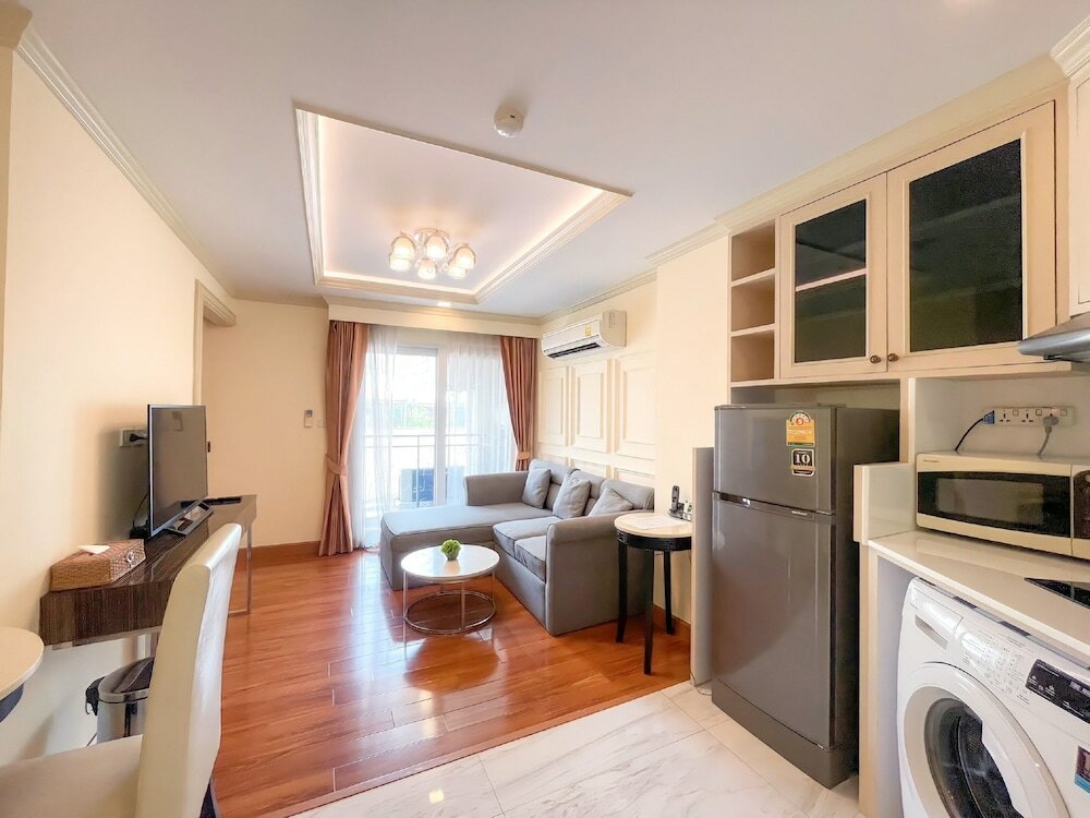 Фото Aspira Hana Executive Apartment Thonglor