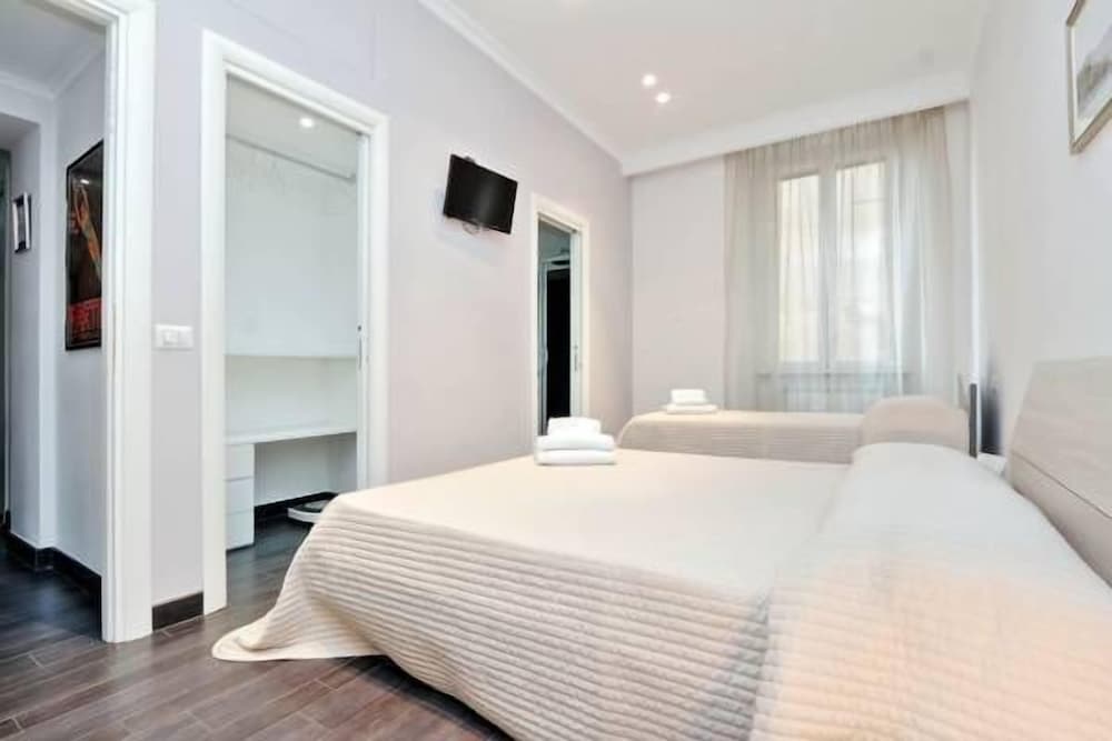 Фото Brunetti Suite Rooms