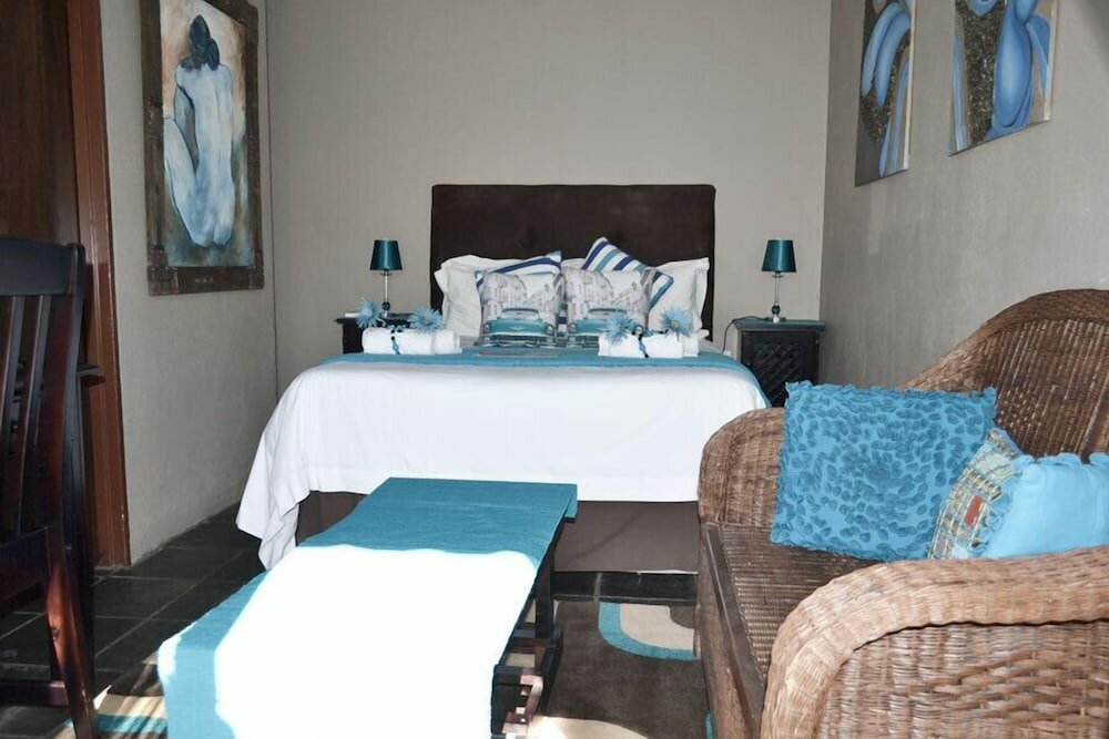 Фото Ikhanda Guesthouse