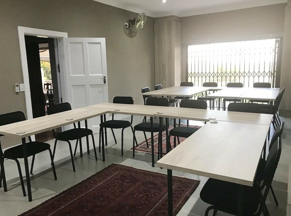 Фото A Little Guesthouse