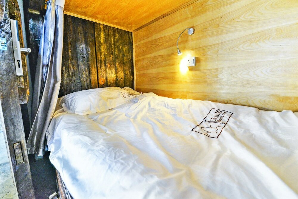 Фото Mountain Stream