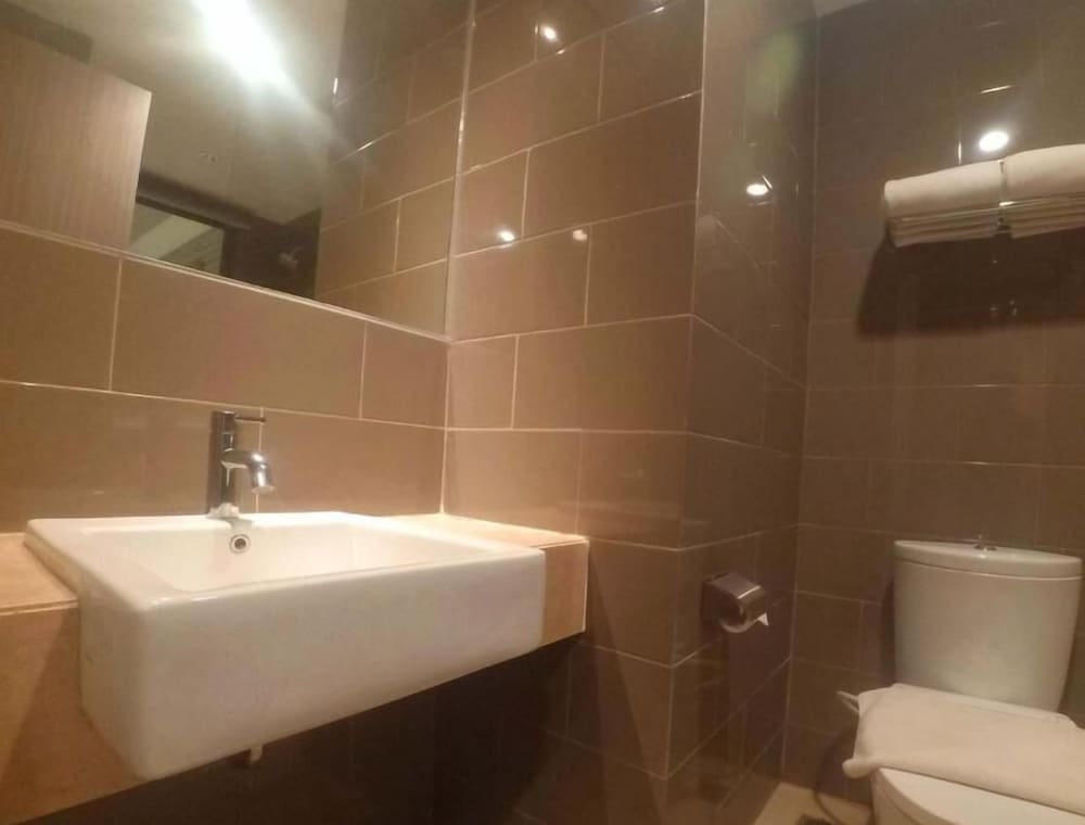 Фото Expressia Hotel Makassar