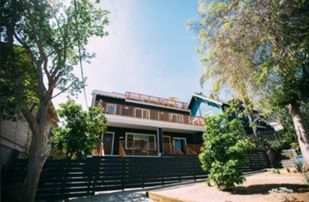 Фото Noon on Sunset Hill