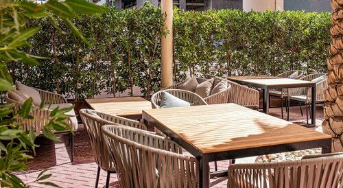 Гостиница Mercure Dubai Barsha Heights Hotel Suites And Apartments в Дубае