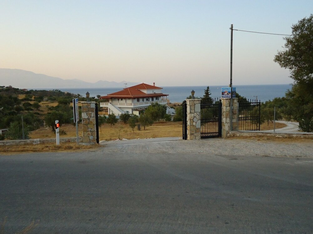 Фото Mikro Nisi Studios