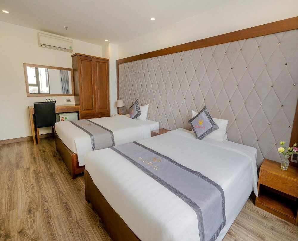 Фото Royal Charm Hotel