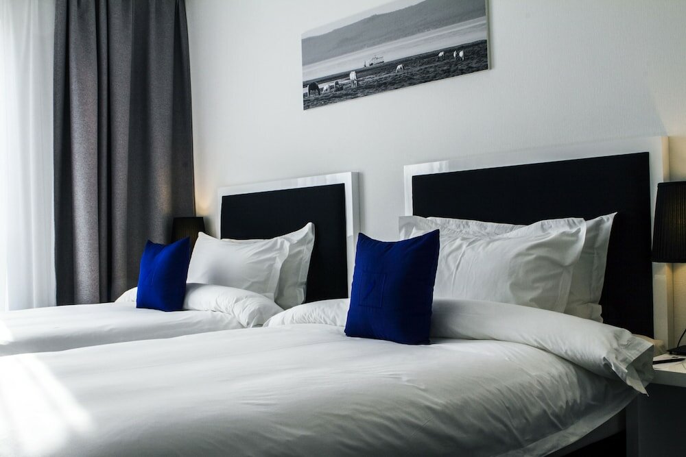 Фото Khuvsgul Lake Hotel