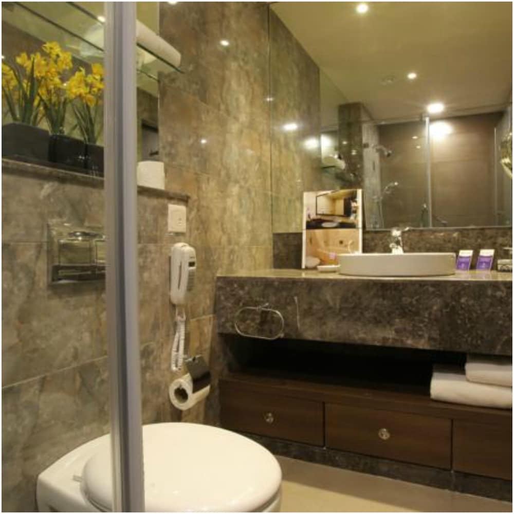 Фото Peerless Hotel Kolkata