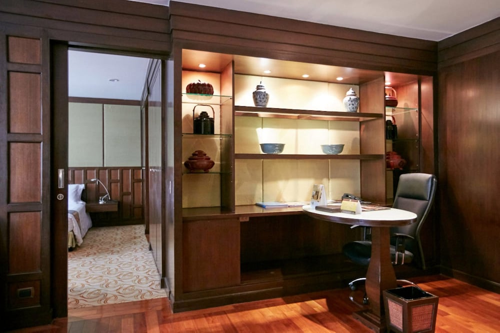 Фото The Davis Bangkok Hotel