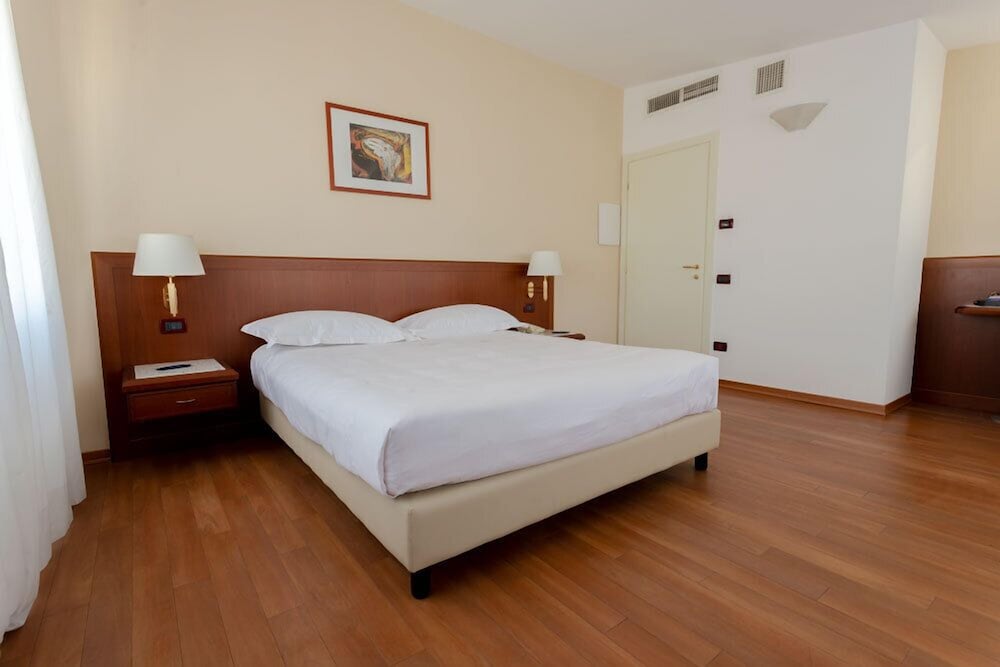 Фото Hotel Europa