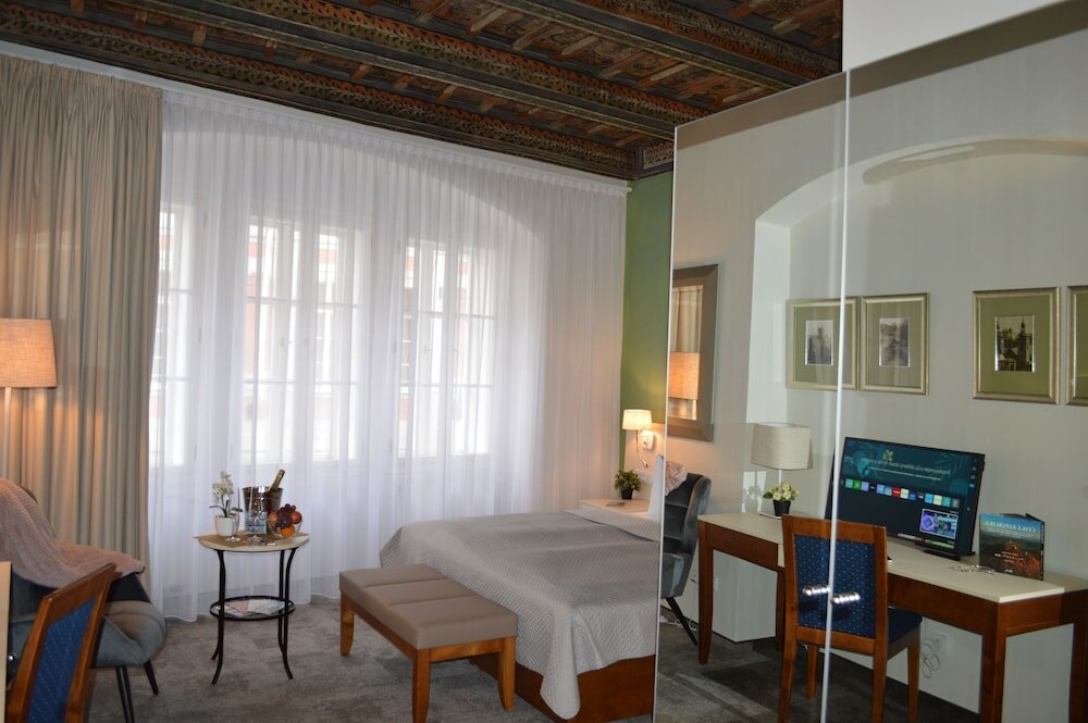 Фото The Golden Wheel