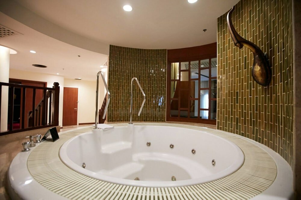 Фото The Davis Bangkok Hotel