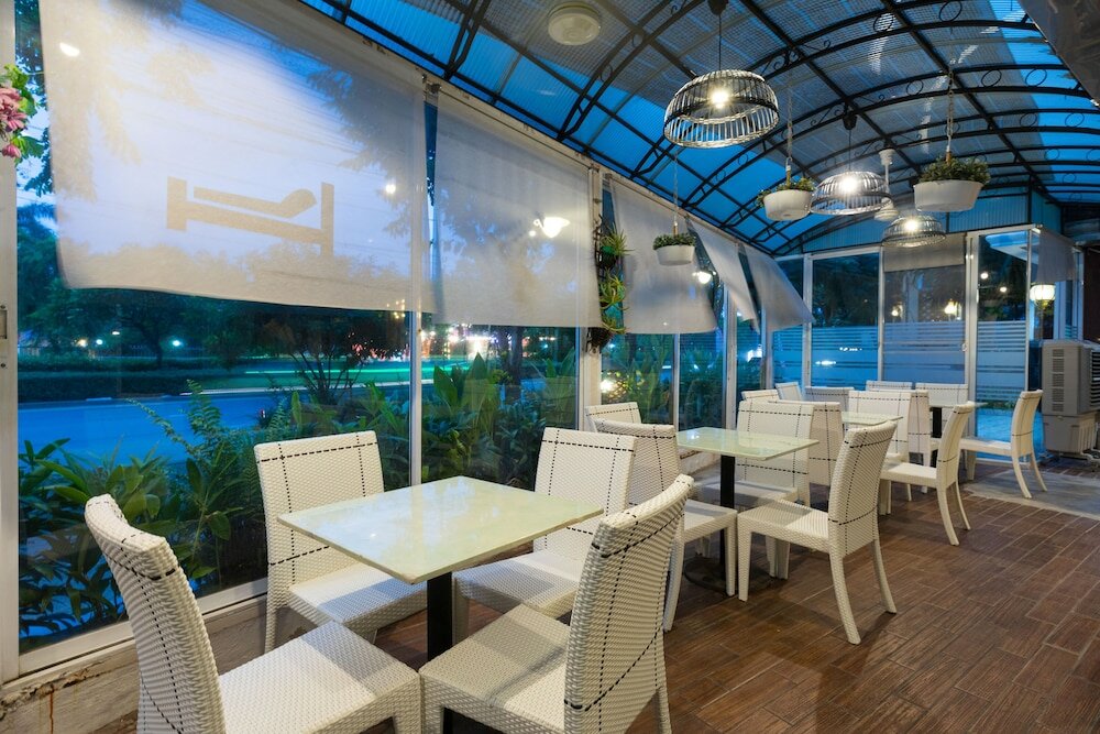 Фото Howard Square Boutique Hotel