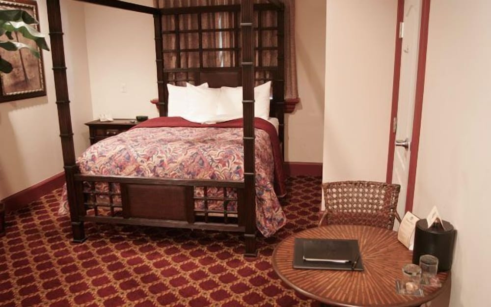 Фото Chateau Avalon, Ascend Hotel Collection